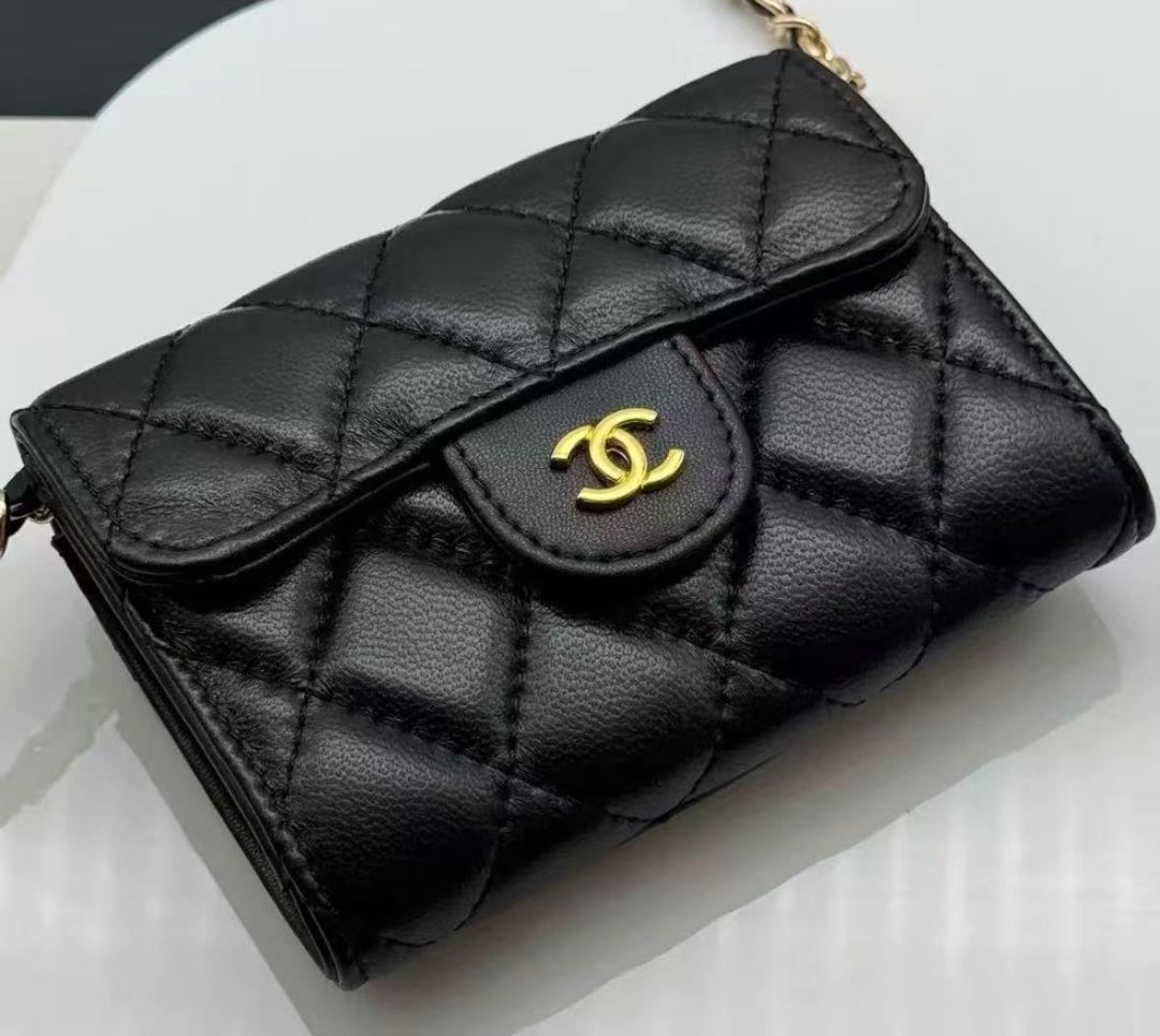 Chanel マトラッセ チェーンミニバッグ ブラック ゴールド金具
