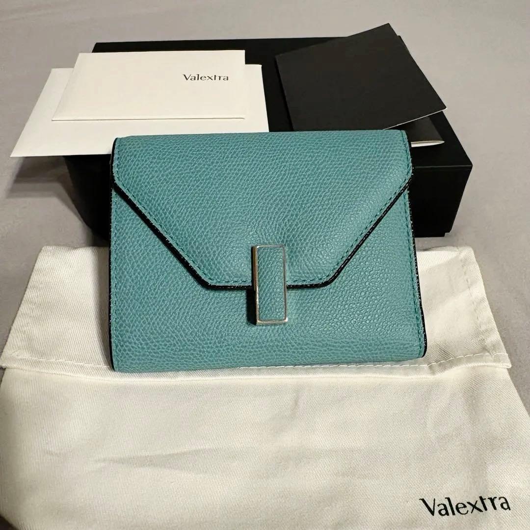 1回使用美品！購入1年未満Valextraレア色イジィデウォレット三つ折り財布