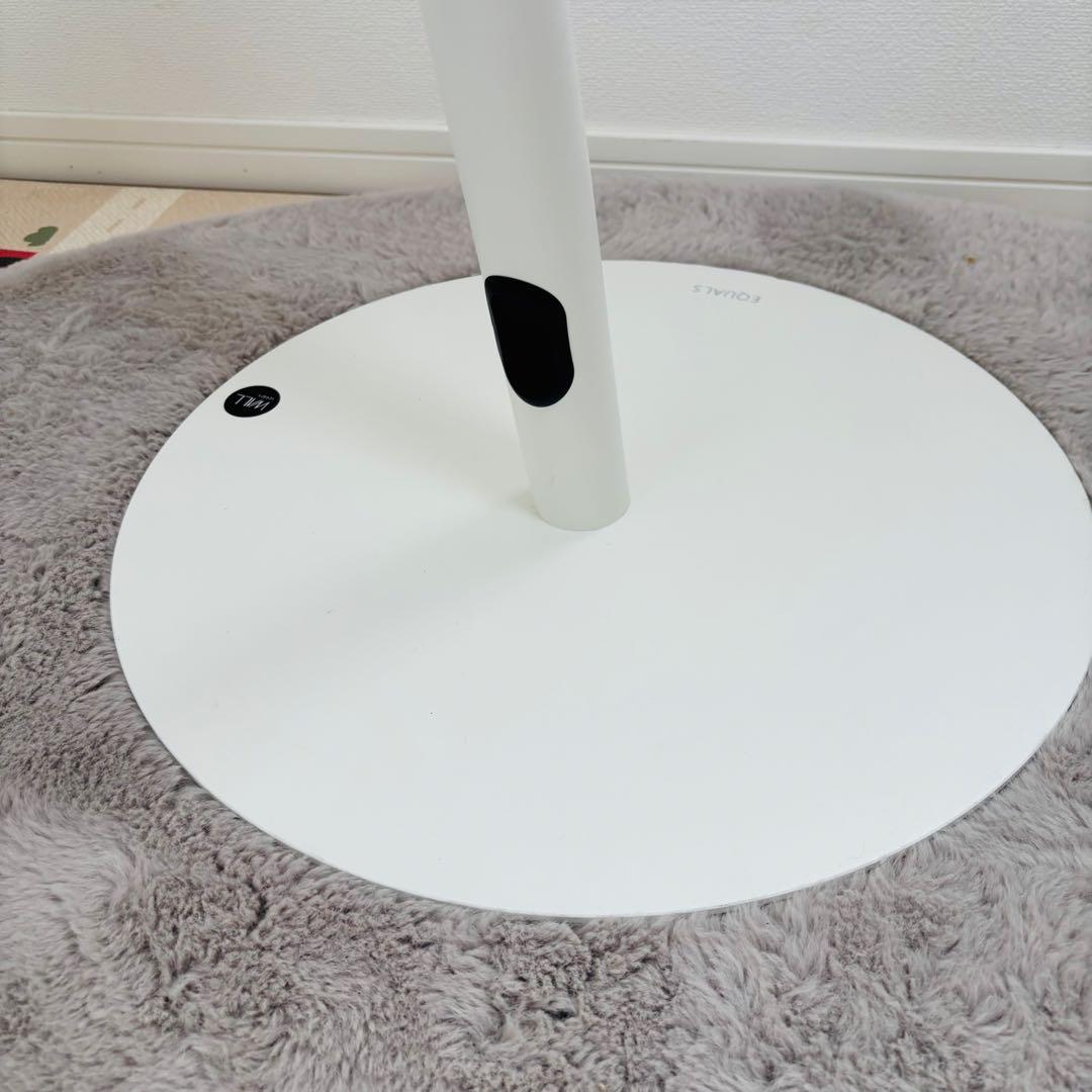EQUALS WALL A2 ロータイプ　FLAT BASE テレビスタンド　白