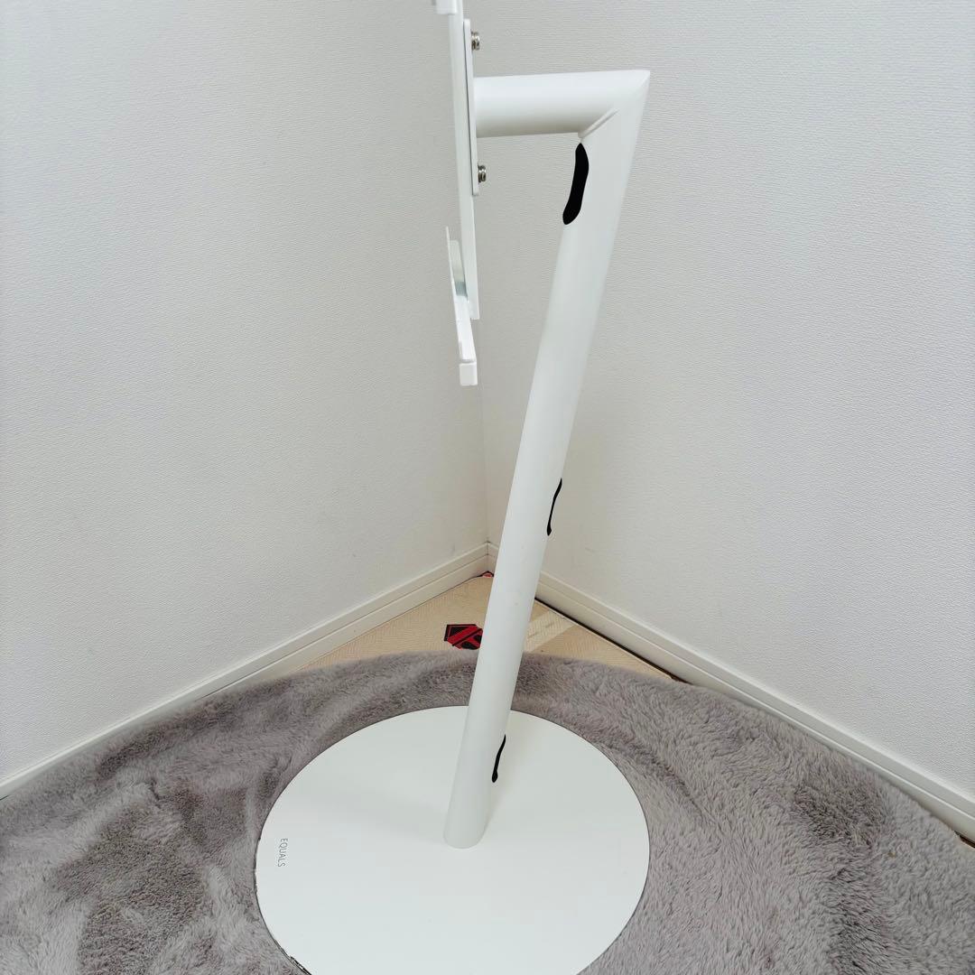 EQUALS WALL A2 ロータイプ　FLAT BASE テレビスタンド　白