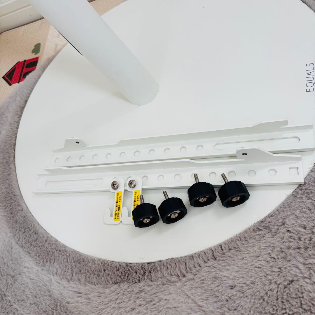 EQUALS WALL A2 ロータイプ　FLAT BASE テレビスタンド　白