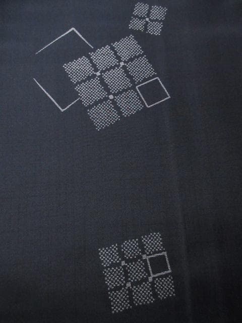 未着用に近い！本場縞大島＊本場大島紬＊黒＊飛び柄＊訪問着＊１６４ｃｍ＊裄６５