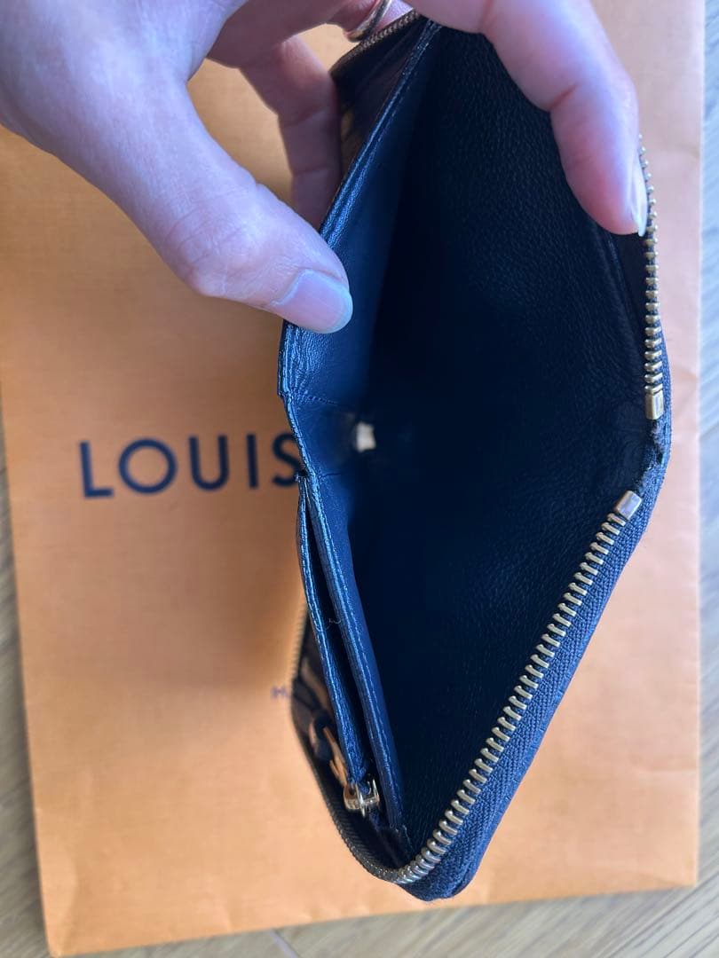 LOUIS VUITTON 二つ折り財布