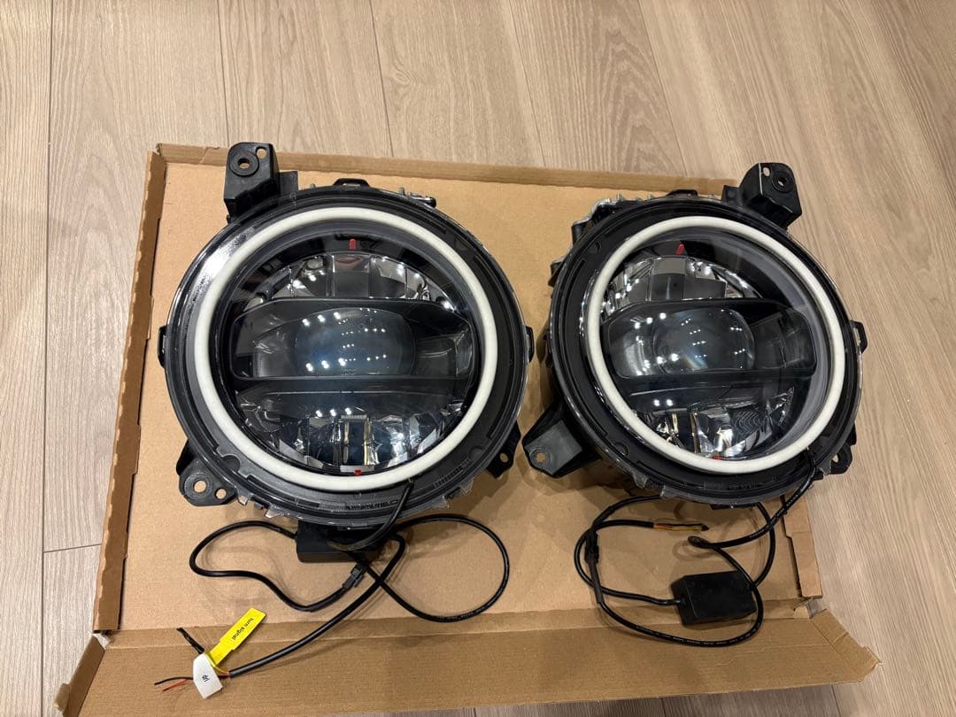 タイガーオート　JLラングラー ヘッドライト　イカリング