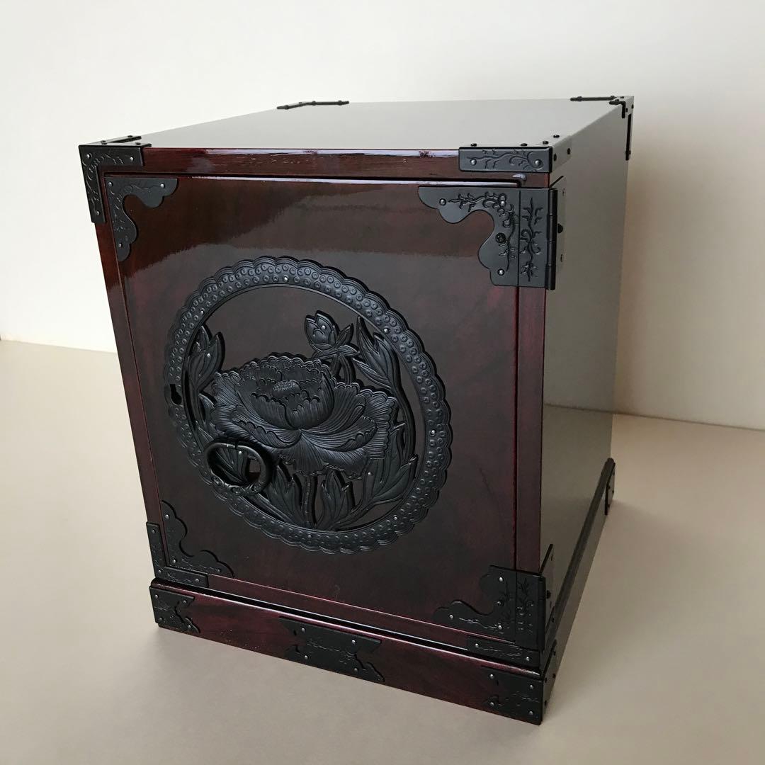 新品　仙台民芸　船箪笥　鍵付　牡丹の花彫刻