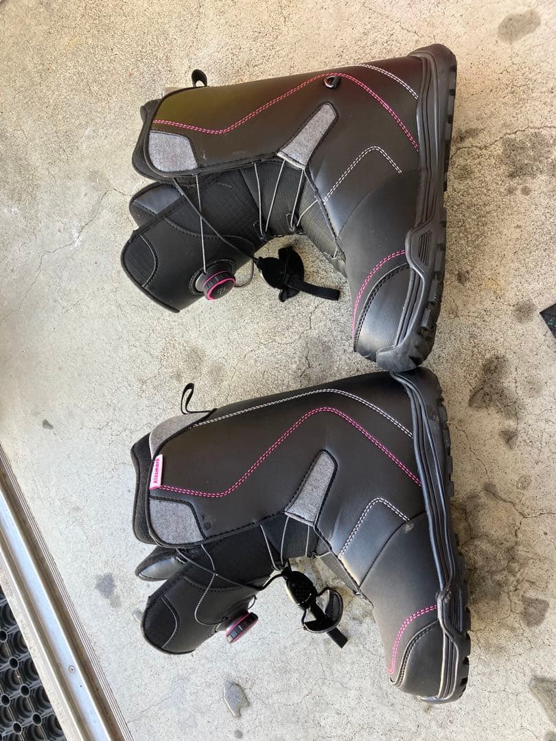 女性用スノーボードブーツ ブラック