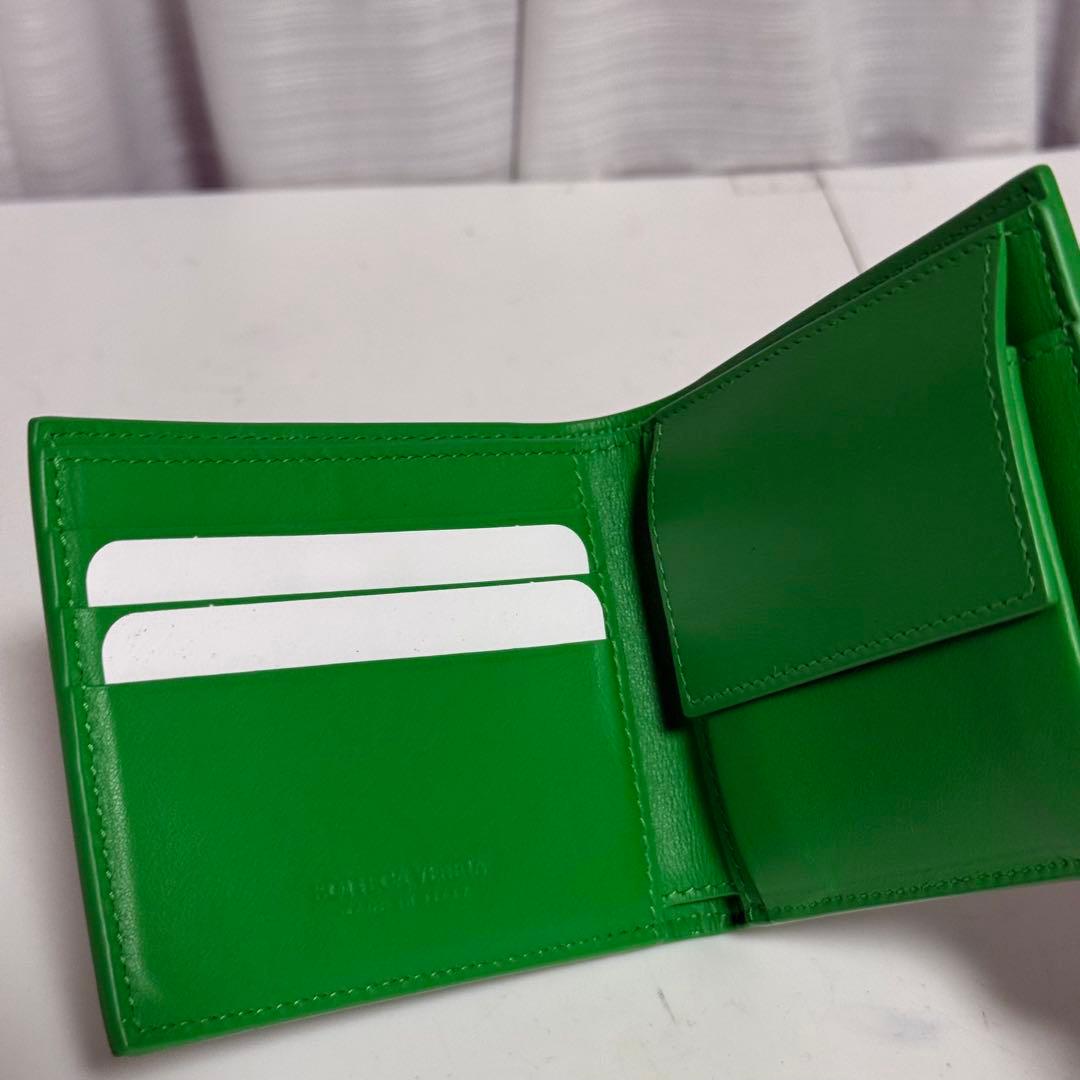 未使用級✨ボッテガヴェネタ　カセットイントレチャート二つ折りウォレット