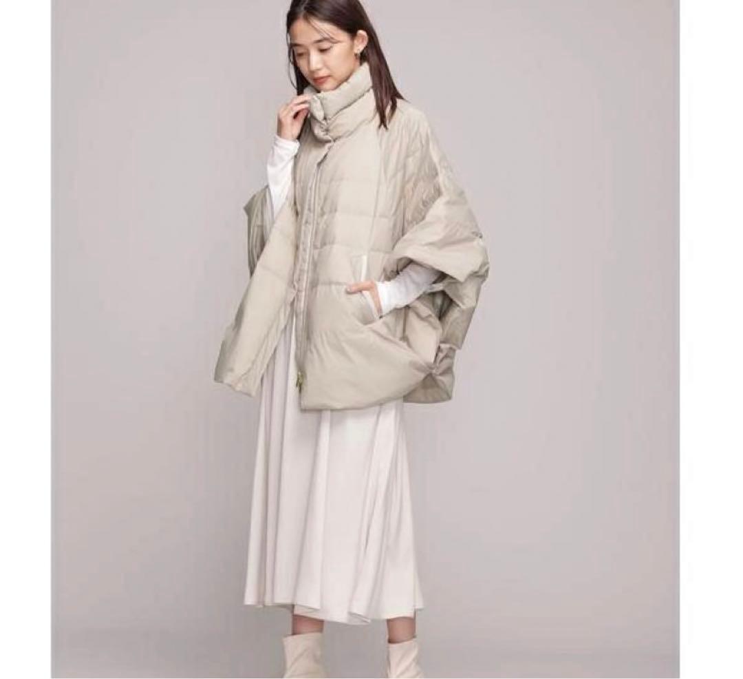 西川ダウン 完売ポンチョ 新品未使用 ベージュカラー　ケープ