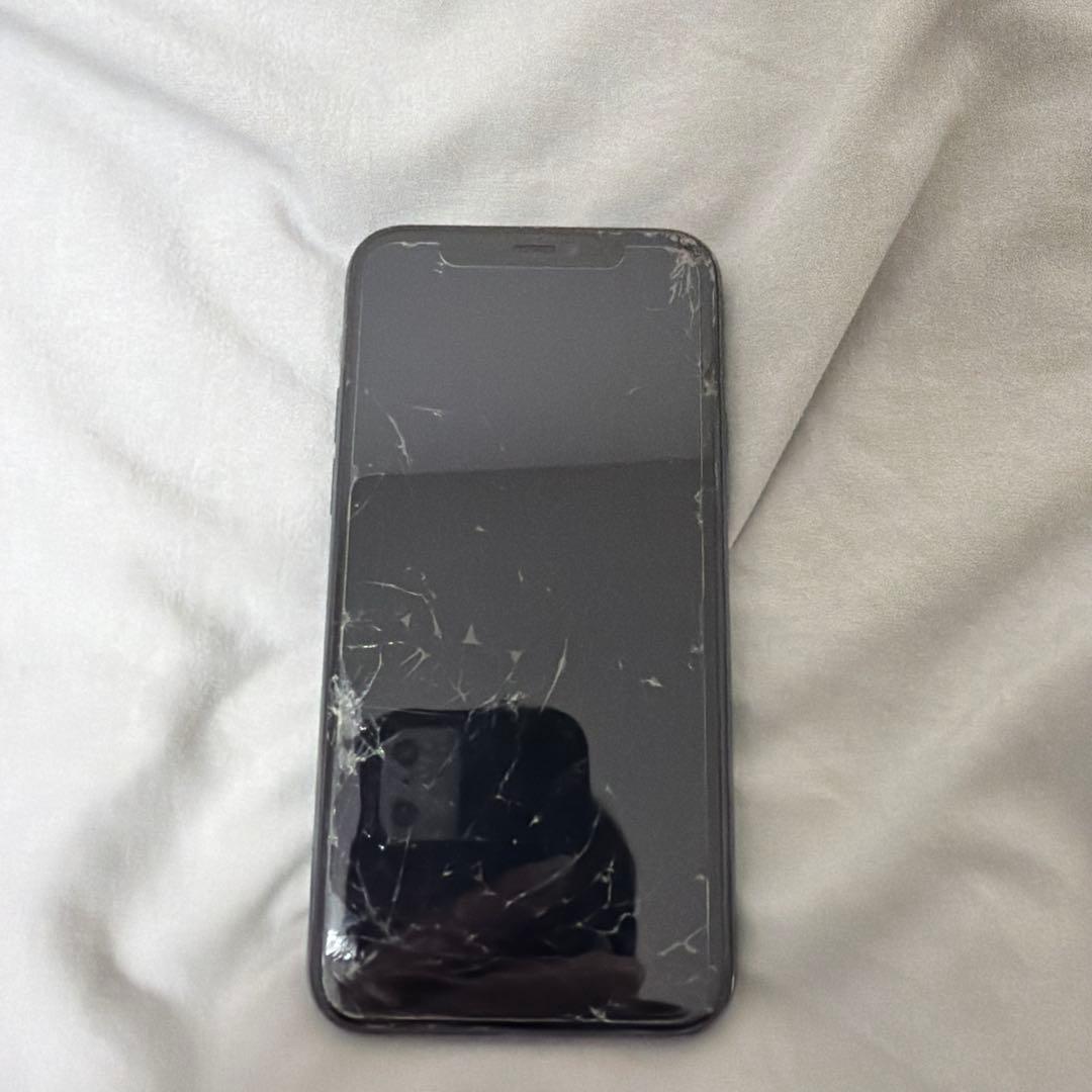 iPhone 11 Pro 画面割れ