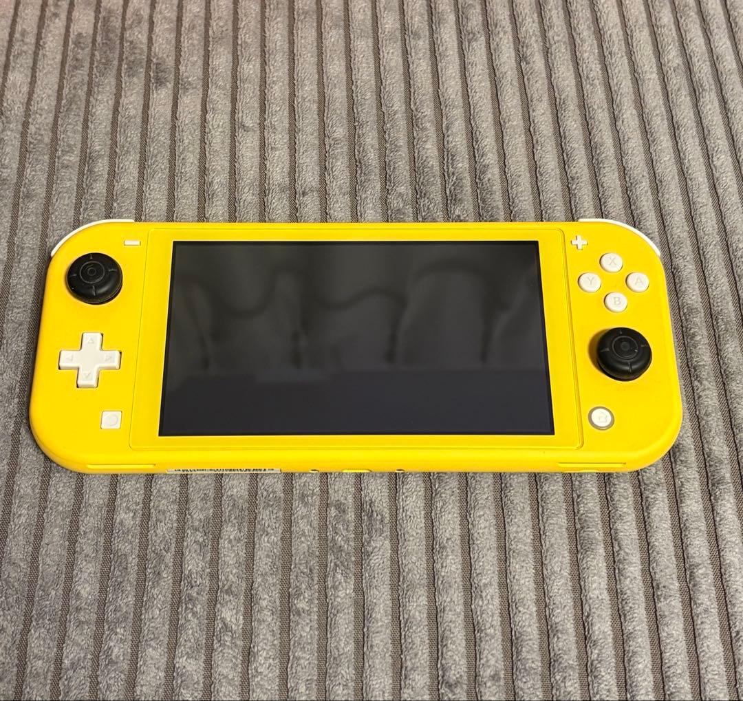 ほぼ新品 Switchライト 本体