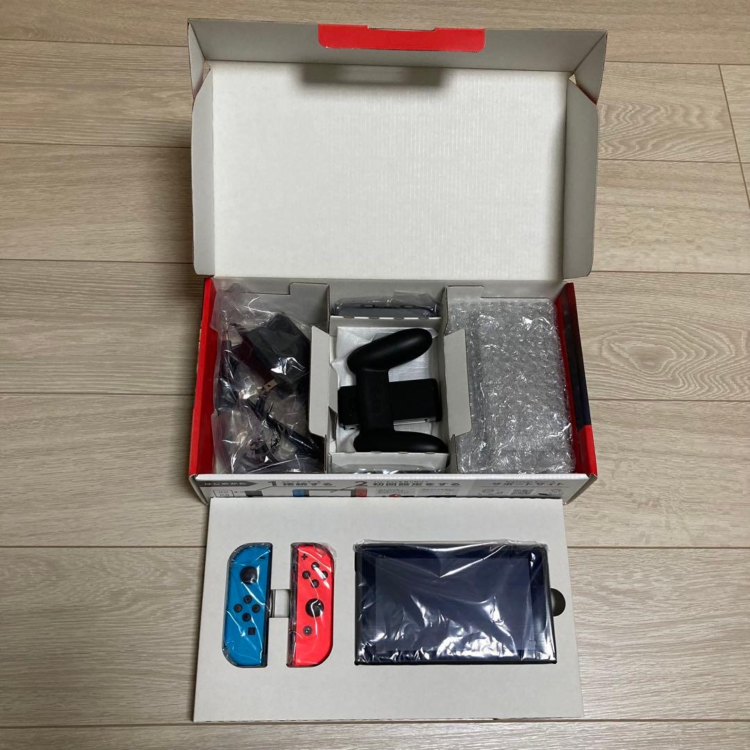 Nintendo Switch 本体　 ネオンブルー/ ネオンレッド