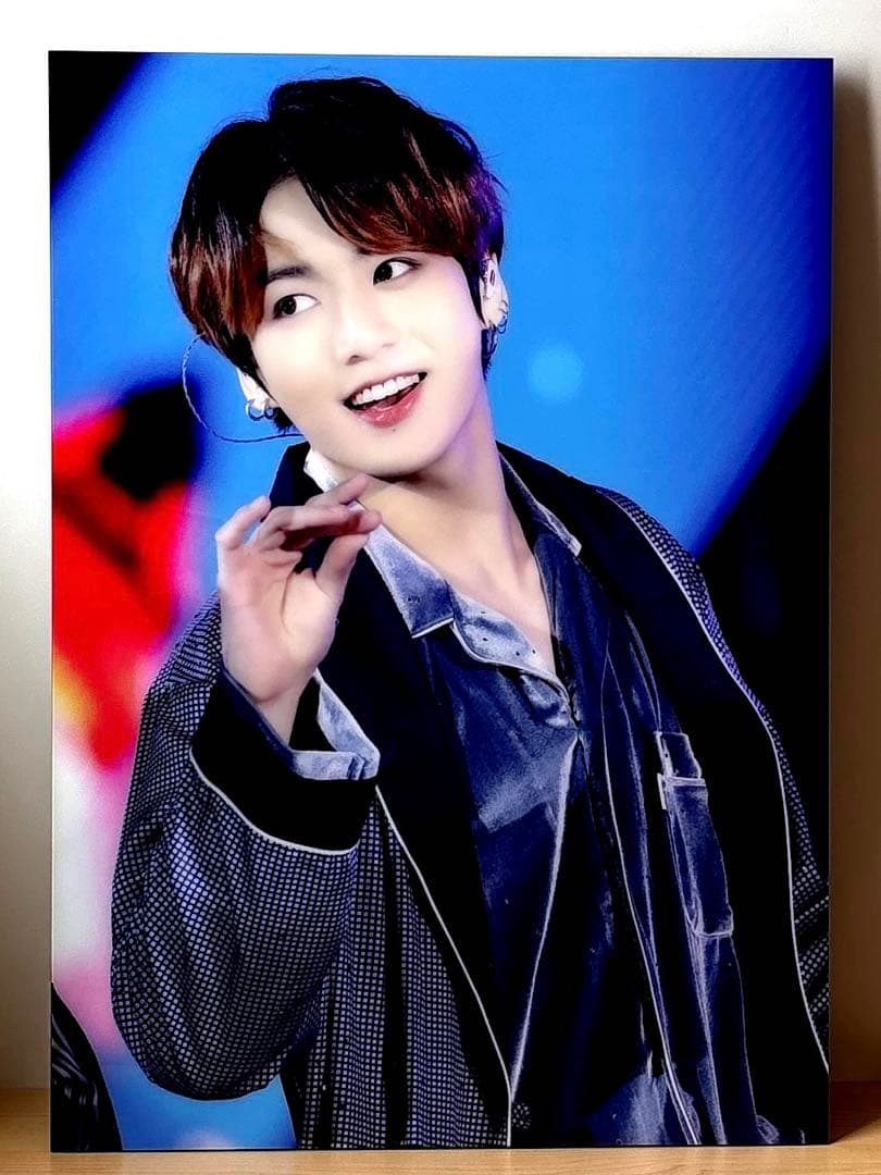 BTS ジョングク アクリル額縁 A2サイズ 【おまけ4点付き】