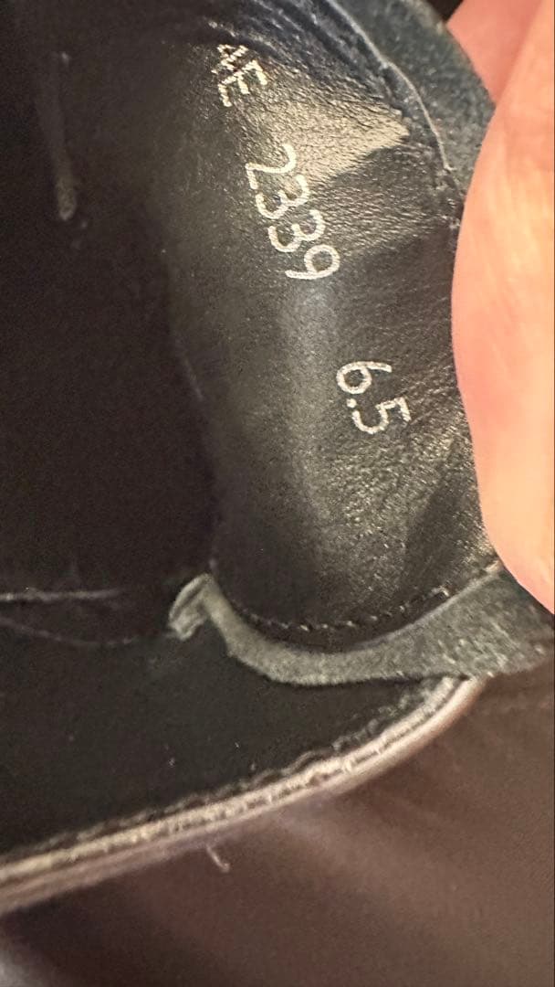 ム*ン様 【美品】PRADA ダークグレー ブローグシューズ 6.5 レザースニ