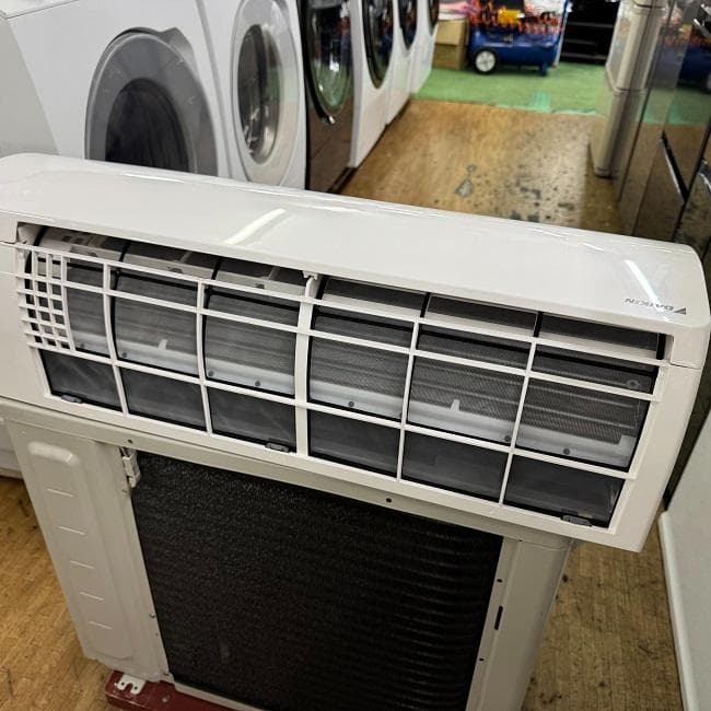 美品【 DAIKIN 】ダイキン おもに10畳用 ルームエアコンS28ZTES