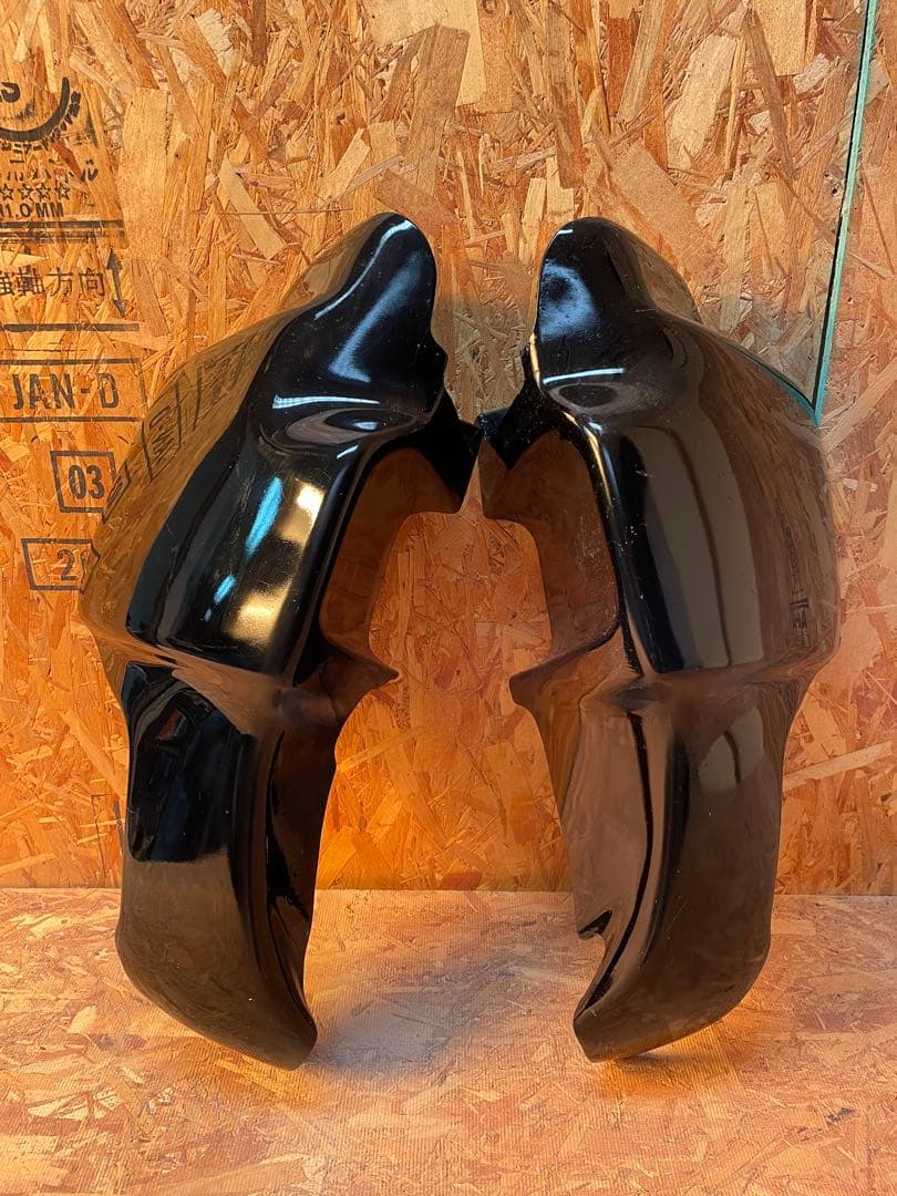 ハーレーFXRTレッグガード