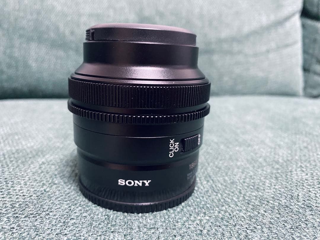 SONY 40mm F2.5 Gレンズ【スクエアフード付き】