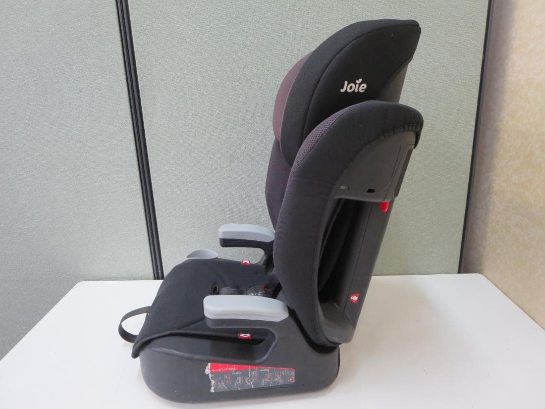 ジョイー　エレベート　ジュニアシート・チャイルドシート
