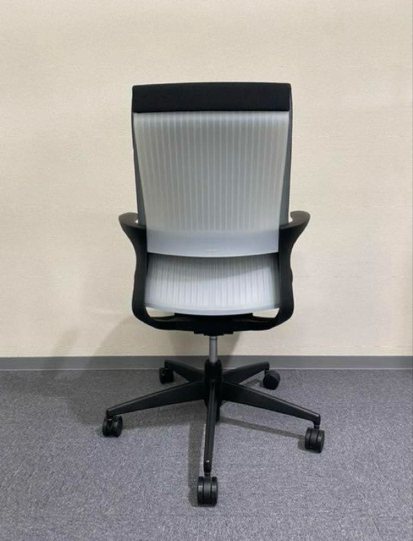 【中古.廃盤(美品)】定価5万 コクヨ　M4 オフィスチェアー