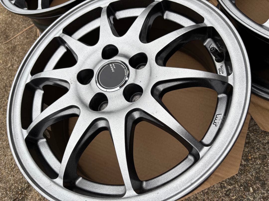 アルミホイール4本セット15インチ　6J5穴　PCD100 インセット40