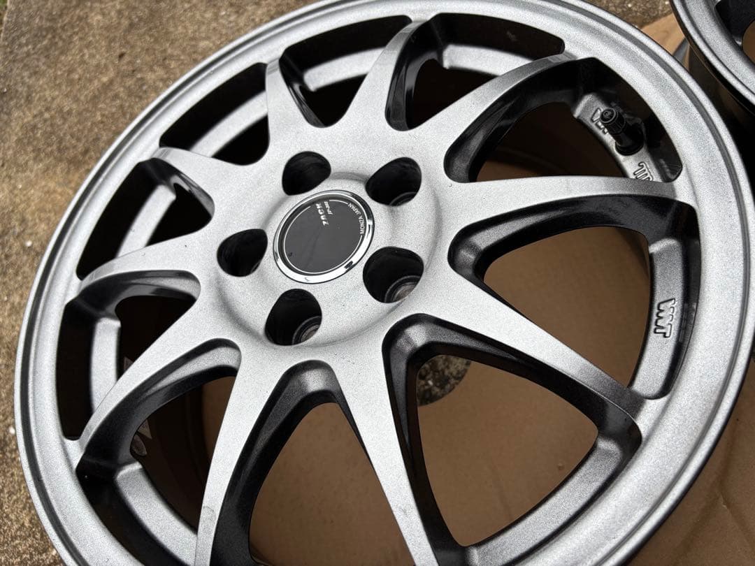 アルミホイール4本セット15インチ　6J5穴　PCD100 インセット40