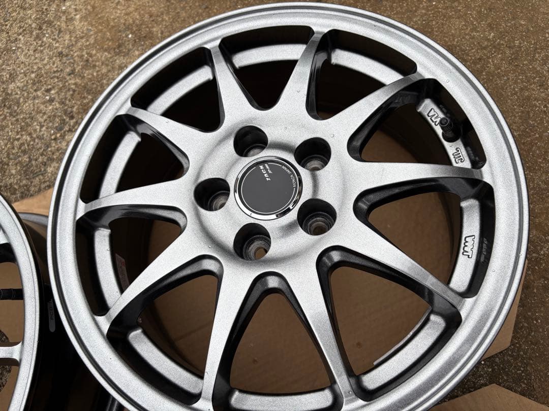 アルミホイール4本セット15インチ　6J5穴　PCD100 インセット40