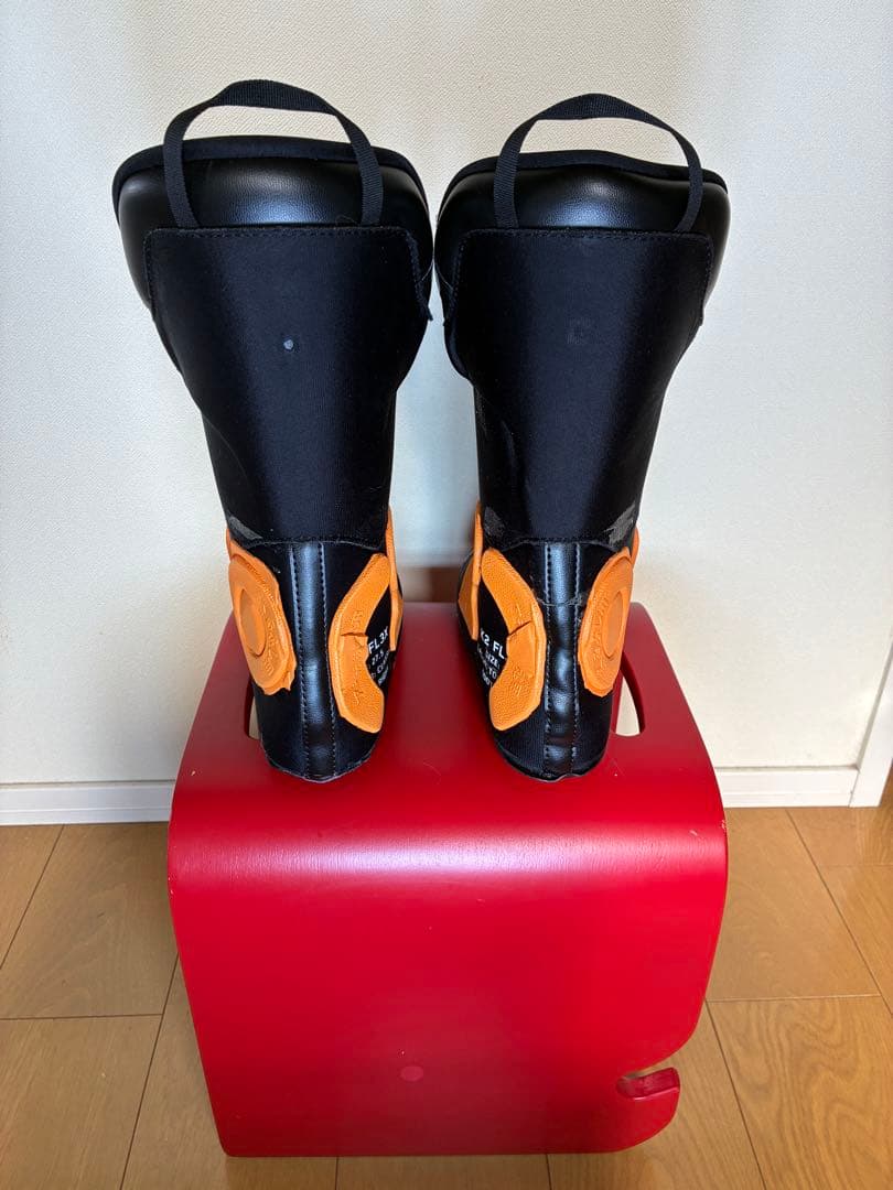 K2 revolverスキーブーツ