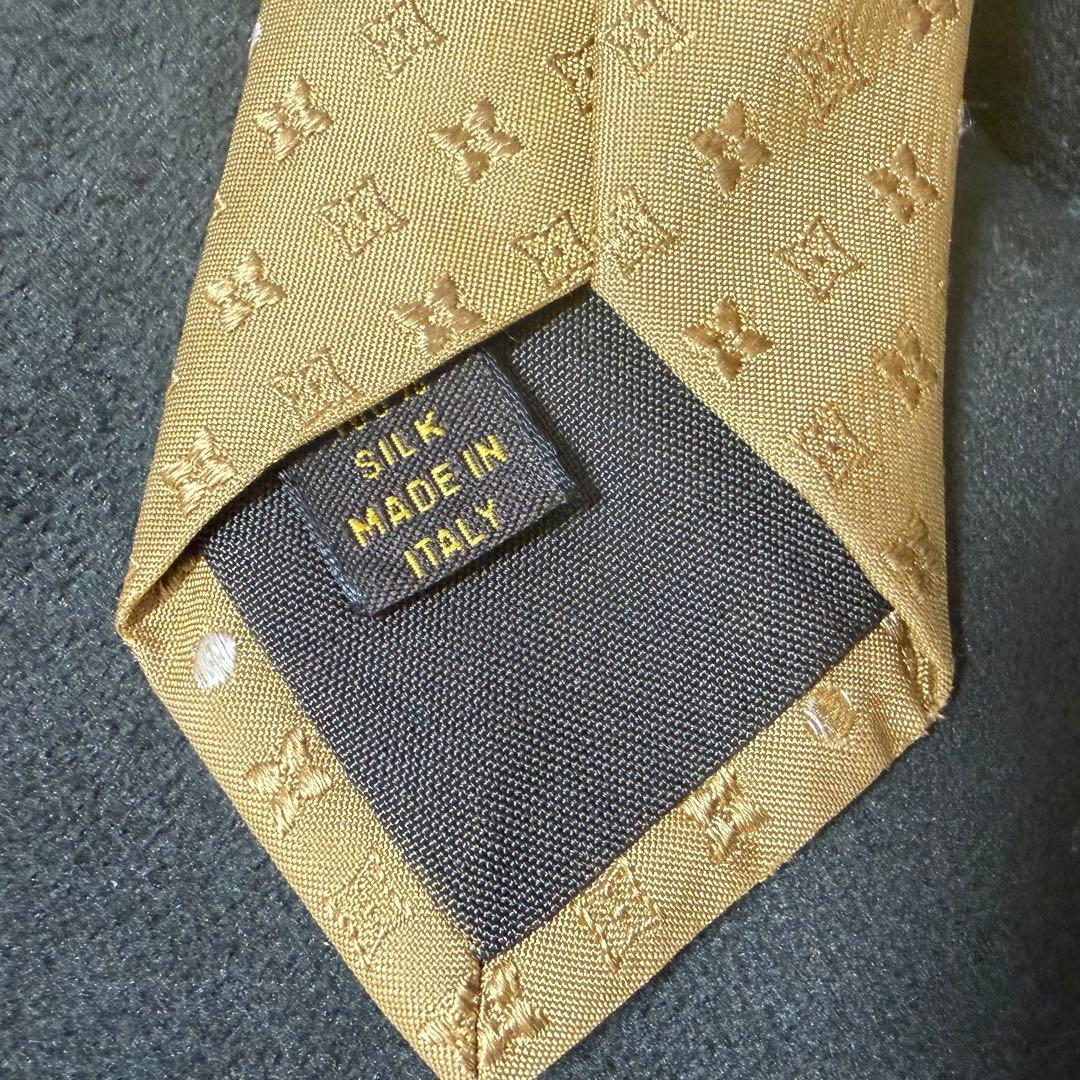 正規品ルイヴィトン　総ロゴ　ネクタイ　ゴールド　シルク
