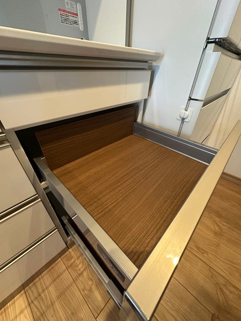 綾乃製作所　AXベイシス　パールホワイトキッチンカウンター　8月2日20時まで