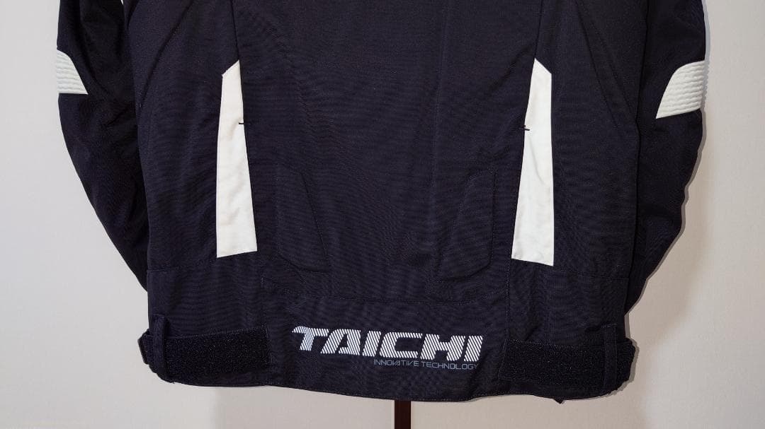 RSタイチ　アームド　オールシーズン　ジャケット　Ｌサイズ　黒 ／ 白