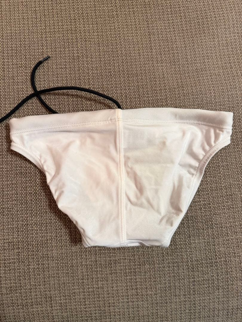 アシックス　競パン　ホワイト