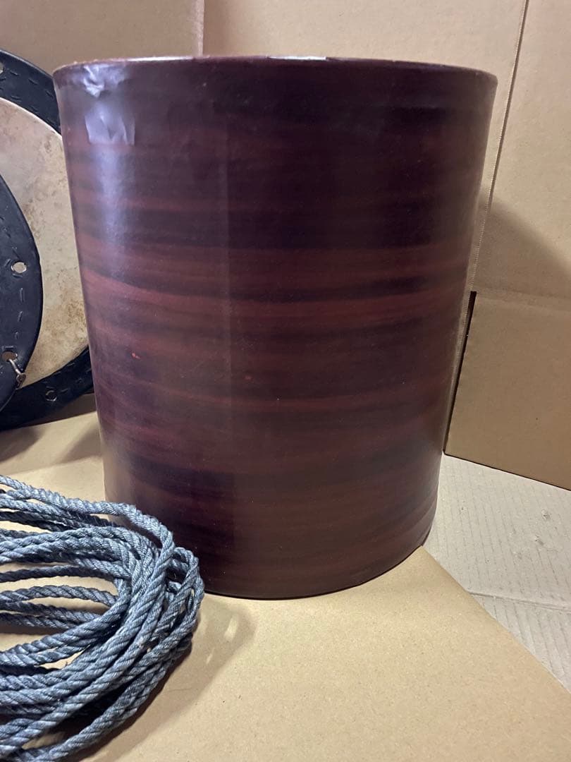 ②桶胴太鼓 本革　1.5尺 太鼓 桶太鼓 直径約47㎝ 高さ約40㎝ バチ 付き