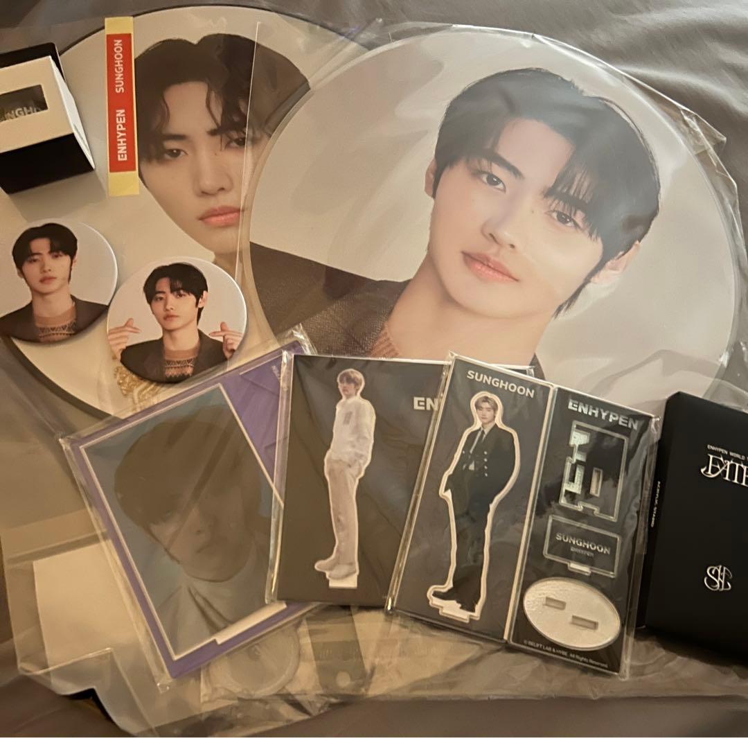 ENHYPEN ソンフン うちわ アクスタ デコリング 缶バッジ まとめ売り