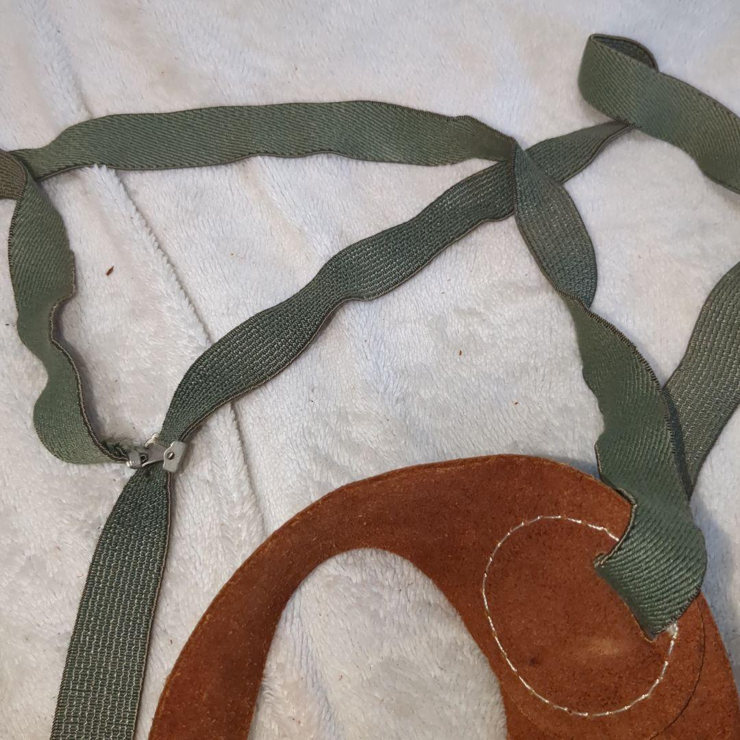 珍品　多種ピストル対応　バネ固定式　ショルダーレザーホルスター