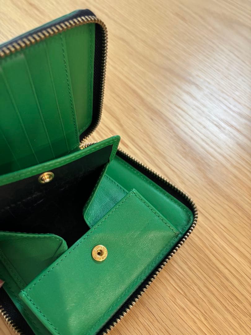 コムデギャルソン　緑色レザー 二つ折り財布