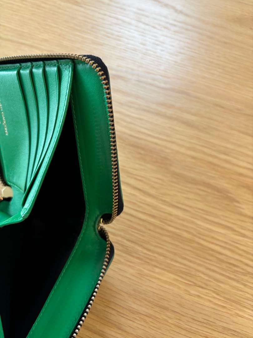 コムデギャルソン　緑色レザー 二つ折り財布