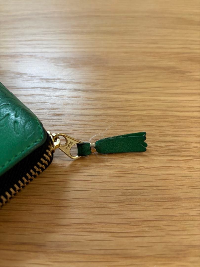 コムデギャルソン　緑色レザー 二つ折り財布