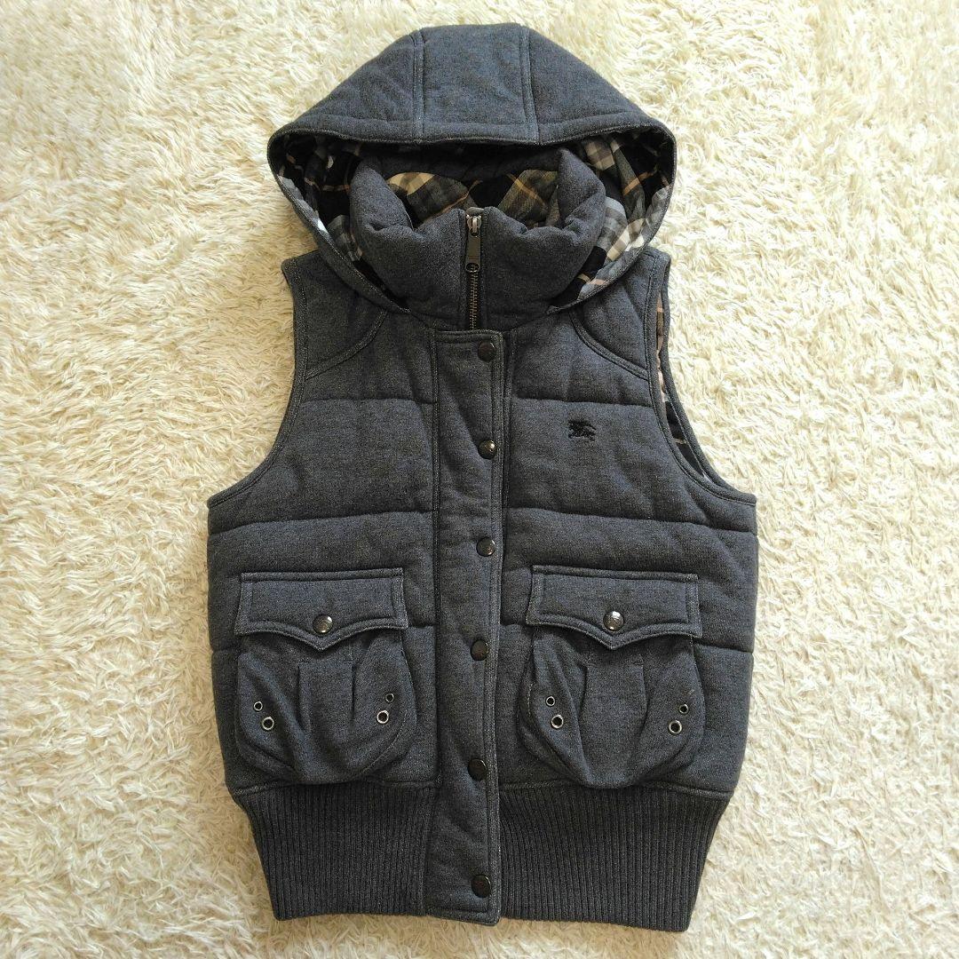 バーバリーブルーレーベル グレー フード付き ダウンベスト 裏地チェック 38