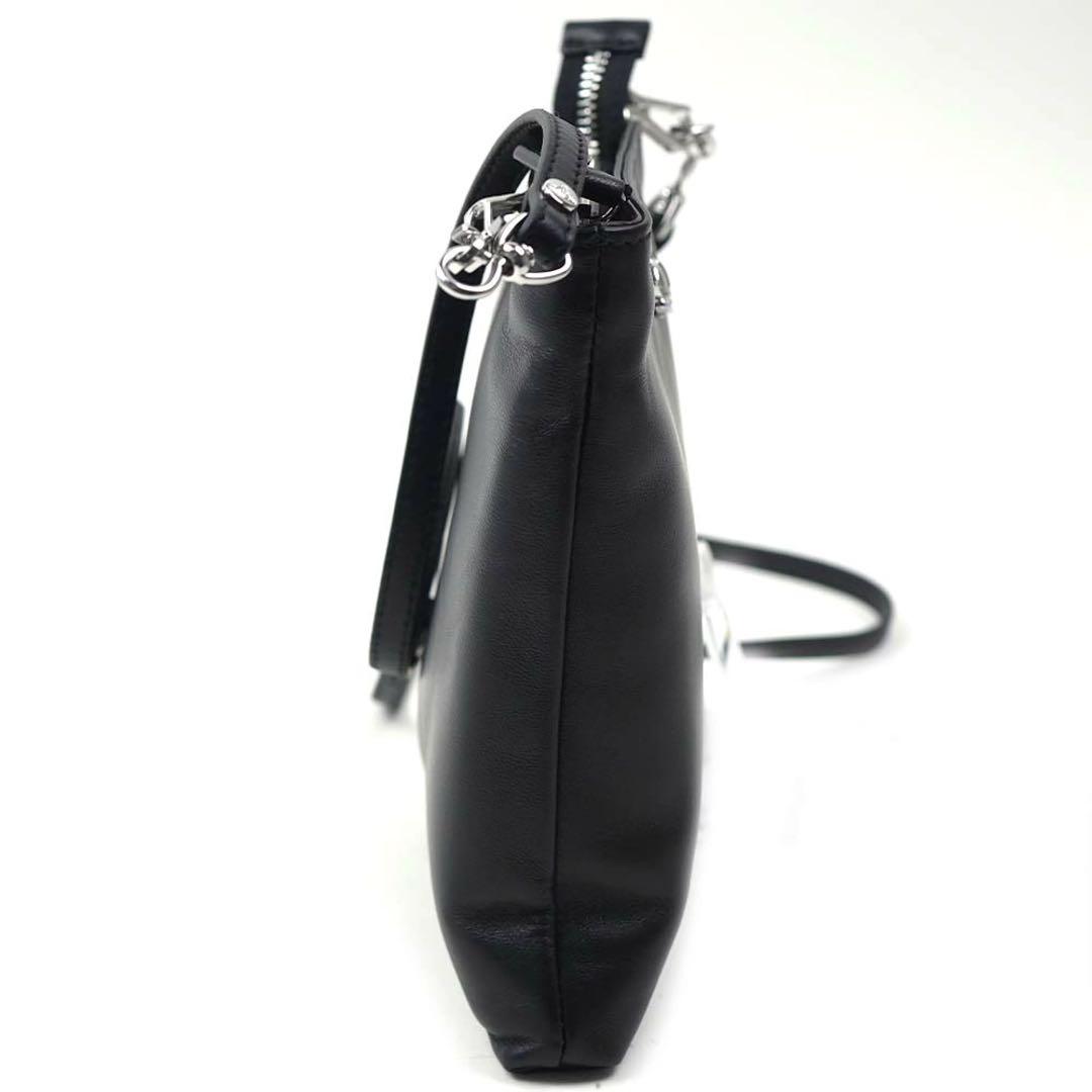 E*i様 ヴィヴィアン　ブラックレザーショルダーバッグ　男女問わずいけます！　レ