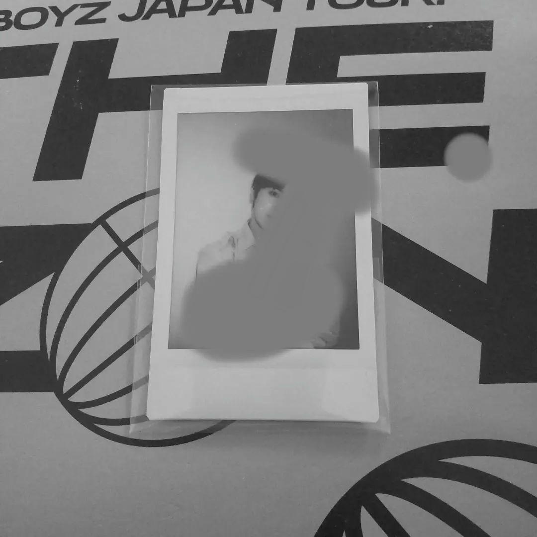 THE BOYZ ハンニョン  サイン入りチェキのみ