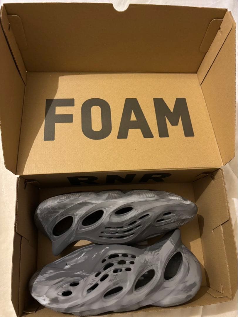 Yeezy form runnerイージーフォームランナー