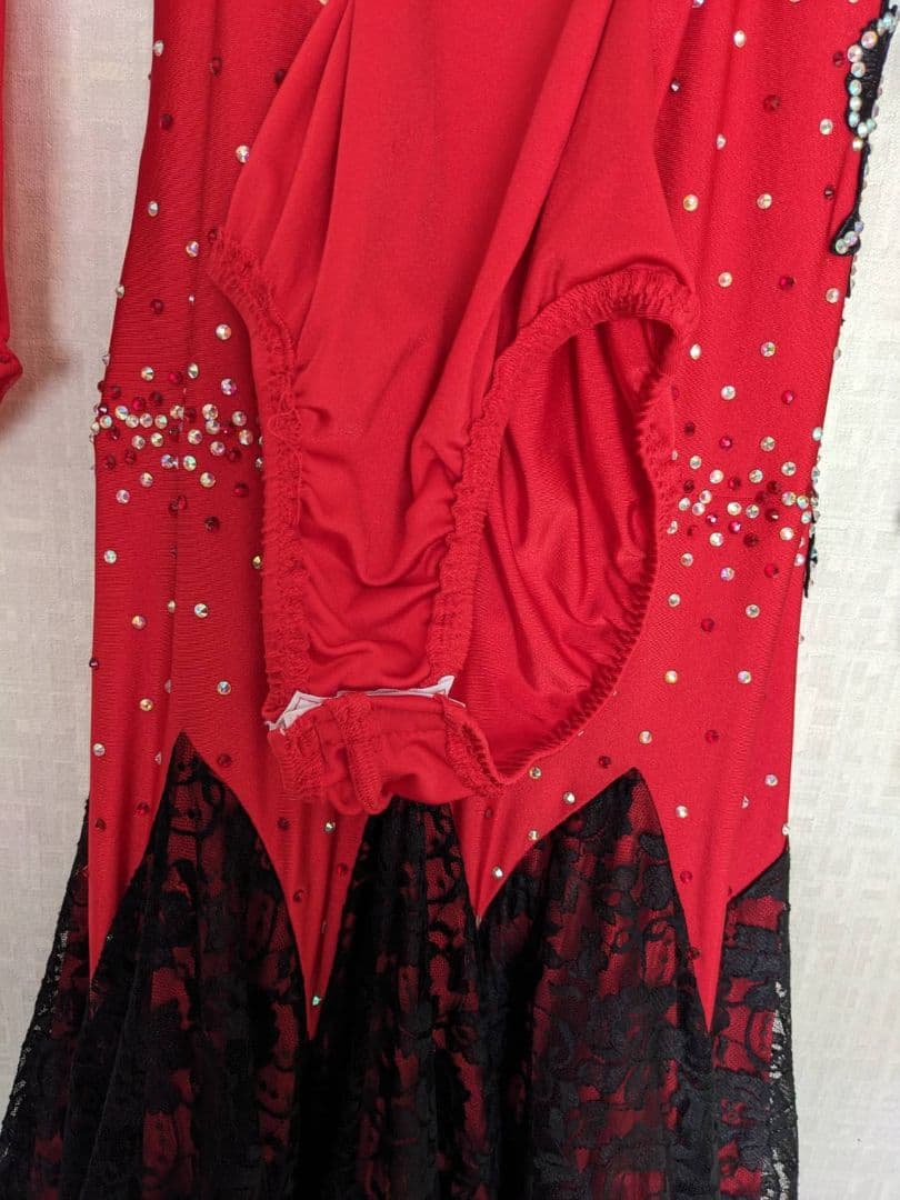 社交ダンス用ドレス 赤・黒 フレアスカート