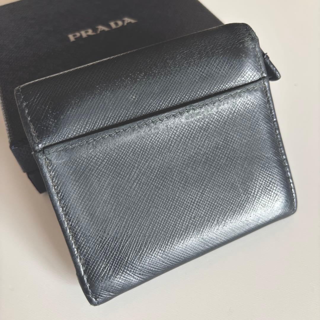 PRADA 二つ折り財布 コンパクトウォレット サフィアーノトライアングル 黒