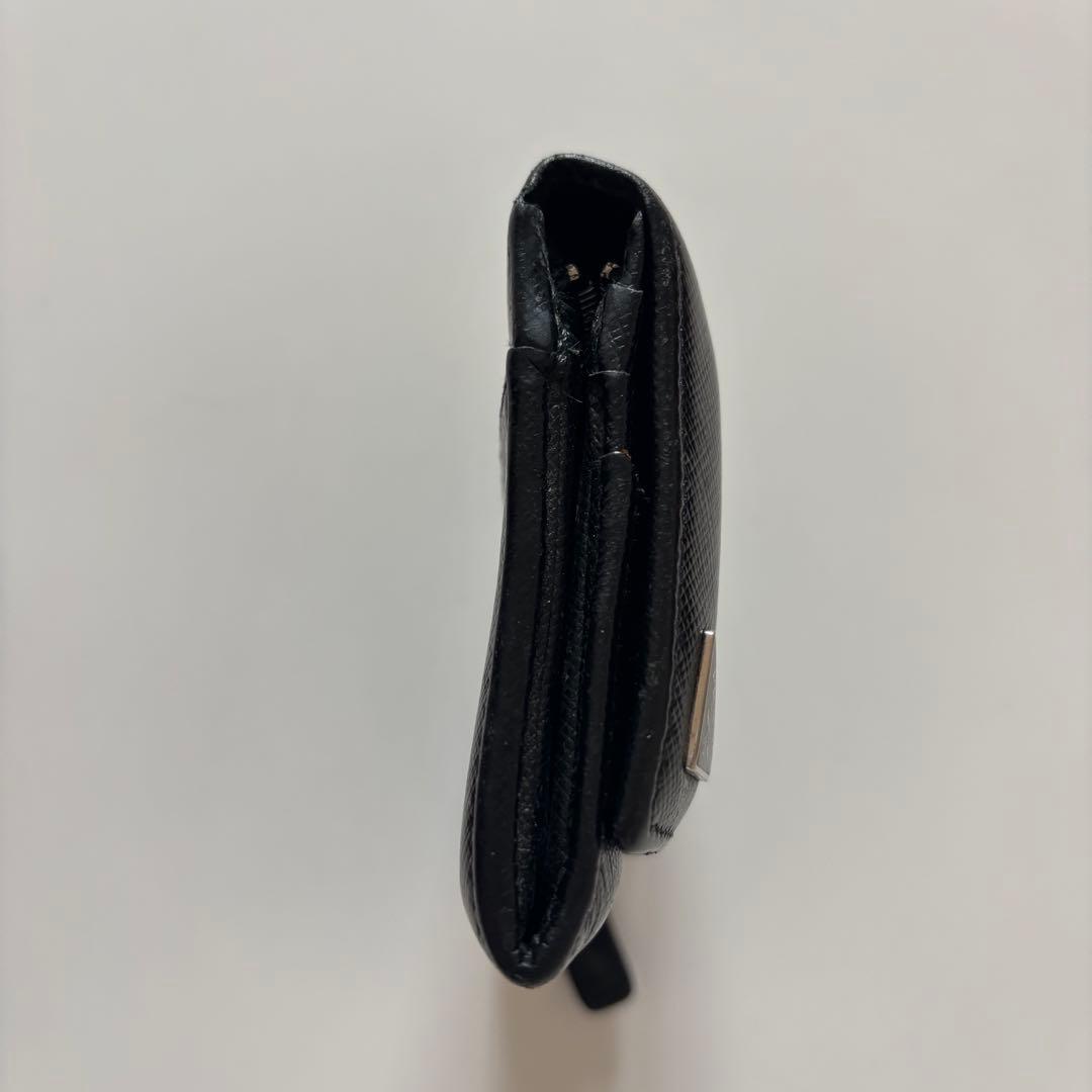 PRADA 二つ折り財布 コンパクトウォレット サフィアーノトライアングル 黒