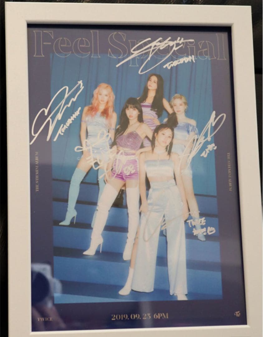TWICE サイン　直筆　A4 写真　フレーム付き