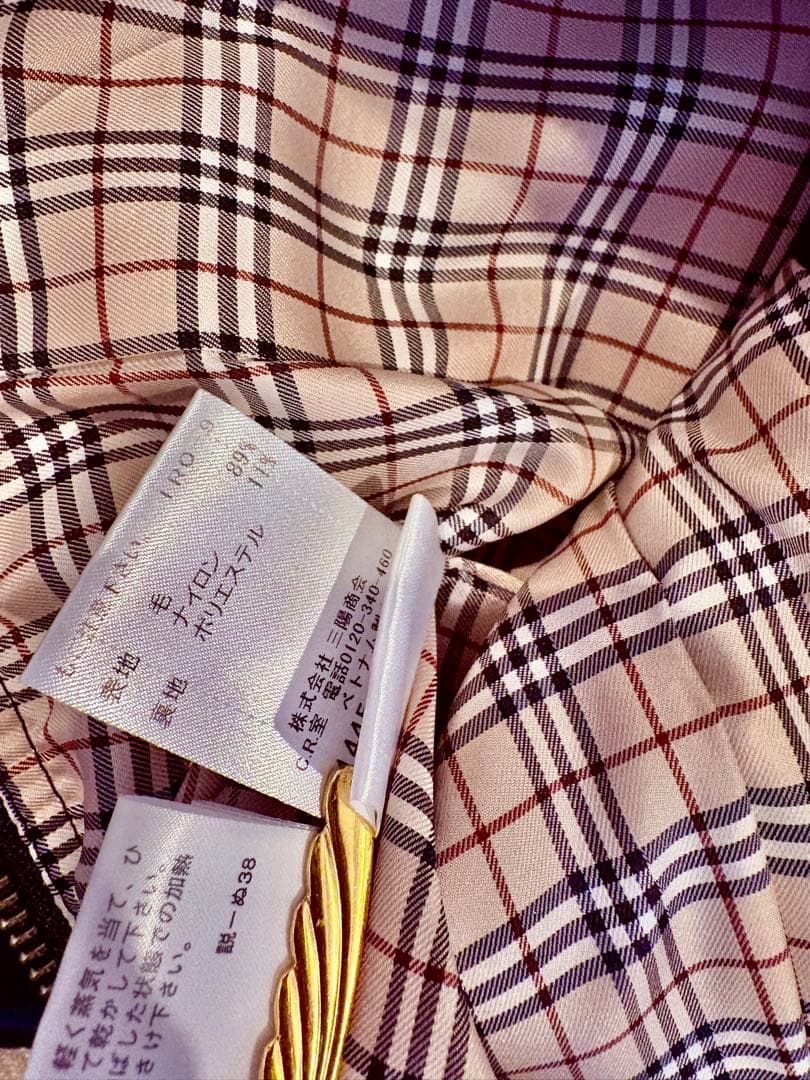 バーバリーコート(上部ジャケット)　なっ黒色　金属ボタン　オシャレ