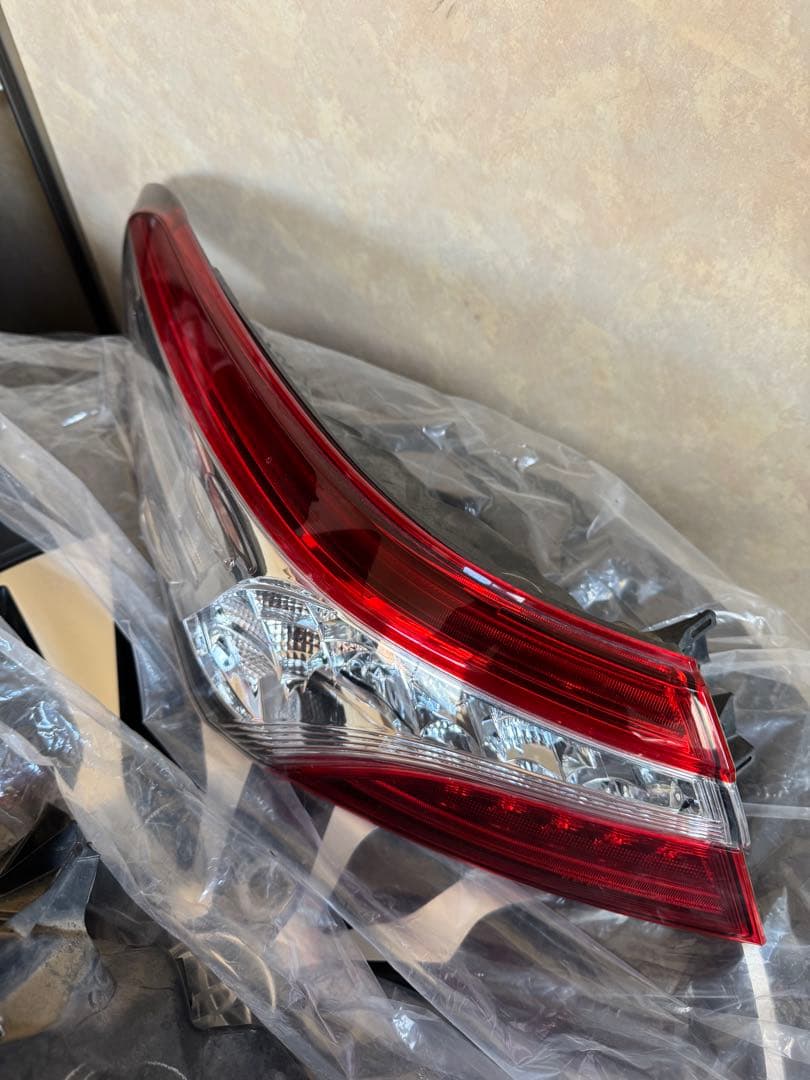 70カムリ 純正テールランプセット