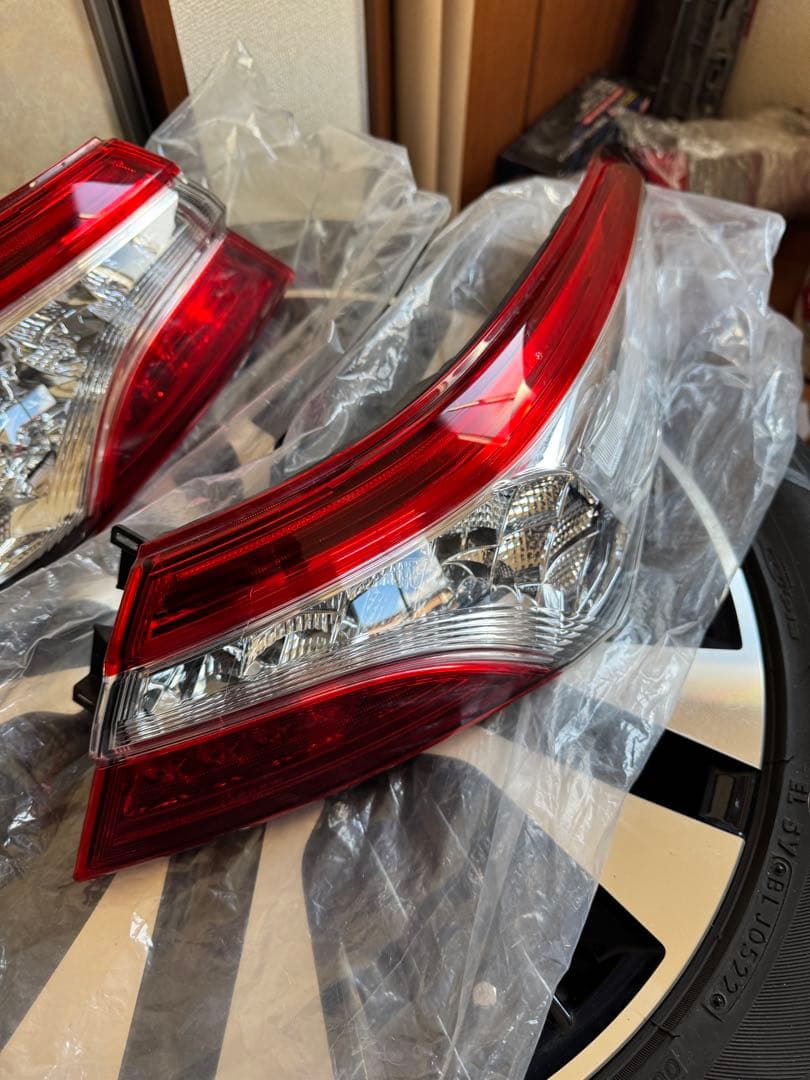 70カムリ 純正テールランプセット