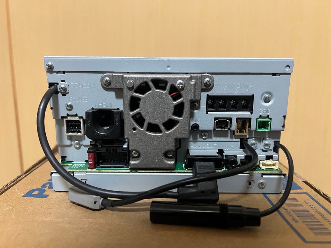 Pioneer carrozzeria カーナビ AVIC-zh0009