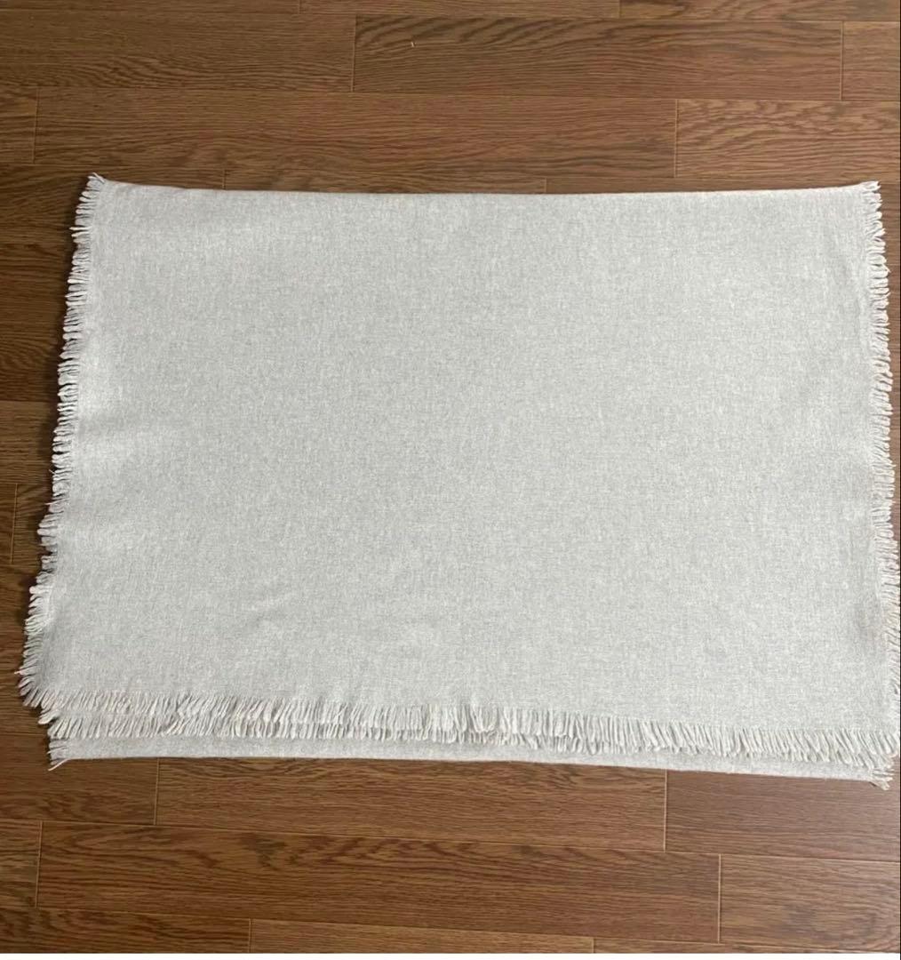 アソースメレ/ホワイトグレー/ウルトラファインラムミニバスケットストール