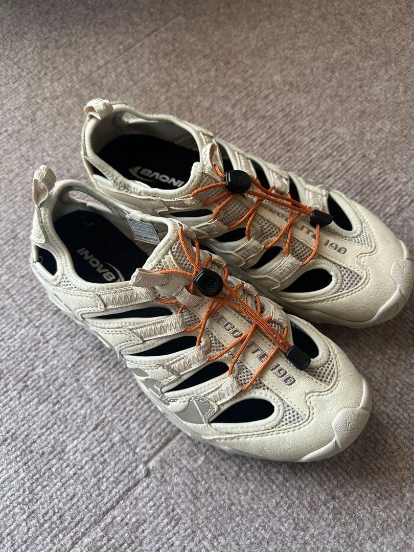 INOV-8 アクティブシューズ ベージュ